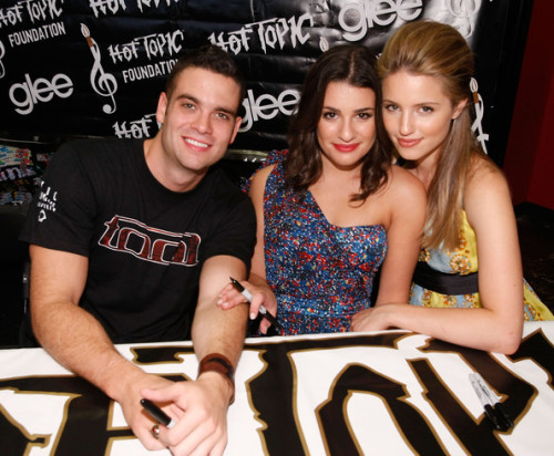 gleeks Mark Salling Lea Michele and Dianna Agron at the Glee Mall Tour 