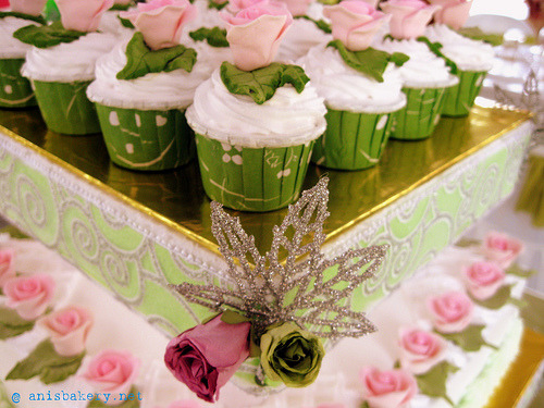 Gorgeous little green pink cupcakes