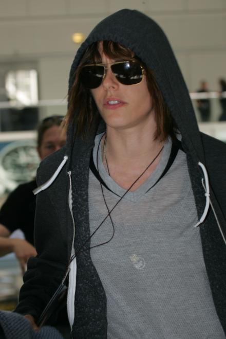 Kate Moennig June 2009 Nice Airport Going back home from the Monte Carlo