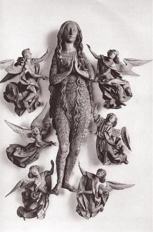 bibidebabideboo:  shinyslingback:  fuckyeaharthistoire:  RIEMENSCHNEIDER, TilmanMary Magdalen with two Angels1490-92Unpainted wood, height: 187 cmBayerisches Nationalmuseum, Munic