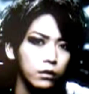 crovoxisikes:  loveinsnow:  iluvkazuya:  misukazu:  (via sayulily) what? is that kame?? 0_____0 from where did u get it?