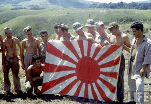 japanese flag during ww2. captured Japanese flag on