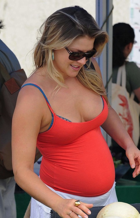 Photo with 7 notes Ali Larter Tagged Pregnant Boobs Comments