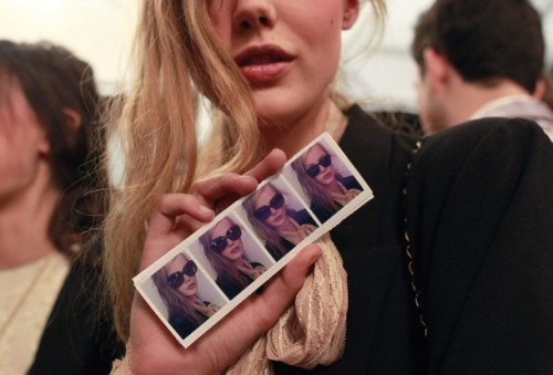 hotlikemexxxico:  Frida Gustavsson backstage at Michael Kors Spring 2011