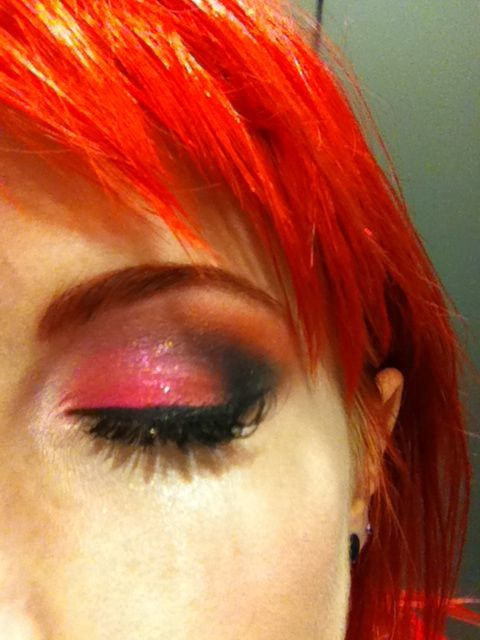 These were my Auckland eyes. All MAC Cosmetics. I even wore 2 sets of lashes. I’m like a drag queen weeeee!