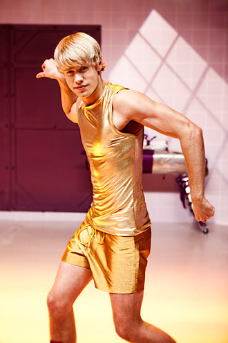 sexgron:  melociraptor:  dimmiekins:   “At first, Sam [Chord Overstreet] is wearing tiny little gold shorts,  but then they decide that’s maybe not appropriate for a school play, so  he ends up in these gold board shorts and tank top,” explains Eyrich.  Overstreet was shocked when he saw what little he’d be wearing. “He was a  really good sport but hit the gym extra hard,” adds Eyrich. But Colfer  has no sympathy: “Ha! Take that, new guy!”   SAM IS ROCKY I KNEW IT I KNEW IT I KNEW IIIIIIIT. Also, lol Christopher. I know he’s gonna be causing you angst before you can make out, but take it easy on your man.   OMG CHORD  Um. Yeah. He’s hot. 