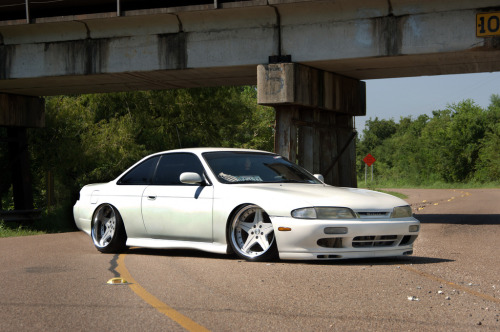Something about a slammed S14 8230 Something about a slammed S14 