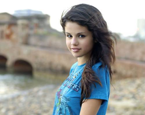 selena gomez photoshoot 2008. Selena Gomez (2008)