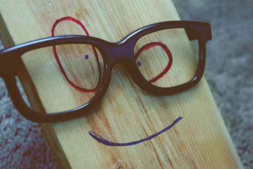 plank of wood with glasses