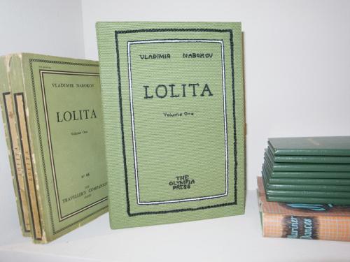 suicideblonde:  Natalie Portmans Lolita clutch from Olympia Le Tan