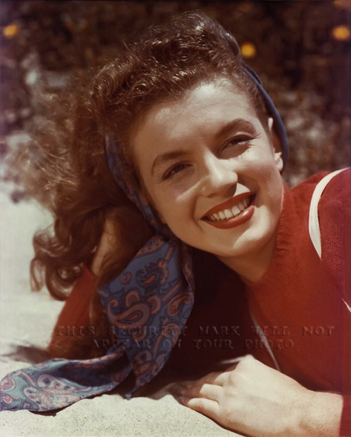 Oh wow Vintage brunette Norma Jeane Is it just me or did anyone else 