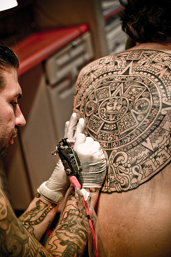 tattoo aztecas. calendario azteca tatt.