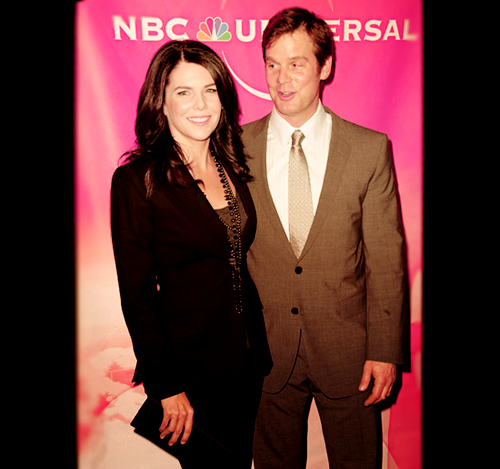 tagged as lauren graham peter krause cast photo