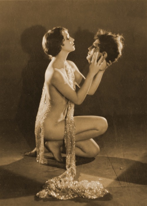 Kathryn Stanley as Salome 1926 photo by Edwin Hesser 