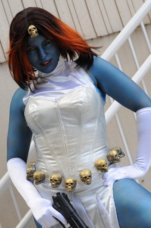 Mystique Cosplay by Viadonna at Cosplaycom Photo by popecerebus Source