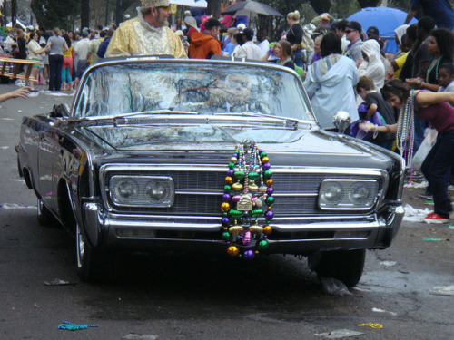 1965 Chrysler Imperial in Tucks Cars in mardi gras parades