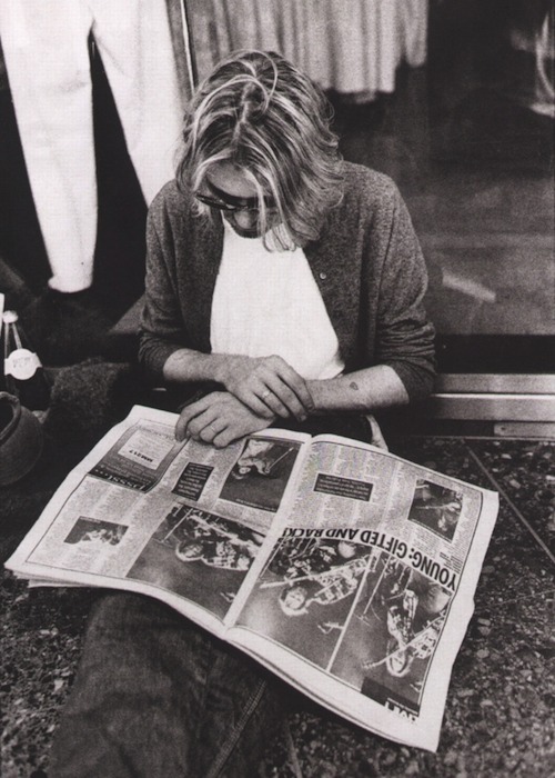 awkwardasfuck:

Forever reblog - Kurt Cobain
