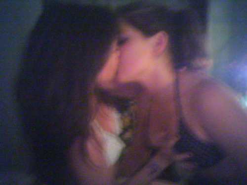 vanessa hudgens alexa nikolas leaked. Vanessa Hudgens kissing