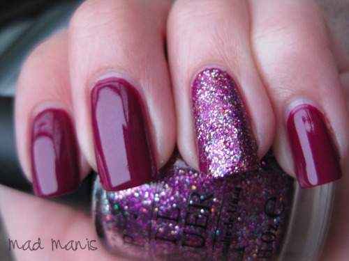 madmanis:

Zoya - Jacy
OPI - Show It and Glow It
I want to paint my nails like this!
