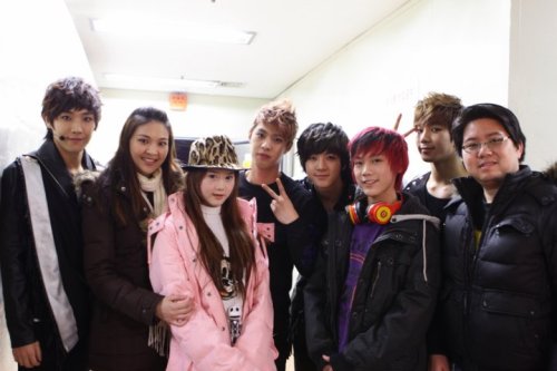 
TNT at the backstage of Music Bank with the members of MBLAQ
TNT is a fan of MBLAQ himself.
