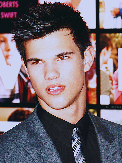 Pics Of Taylor Lautner 2011. taylor lautner 2011.