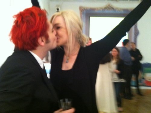 Gerard Way And Lyn-z Kiss. Gerard and Lynz Way kissing