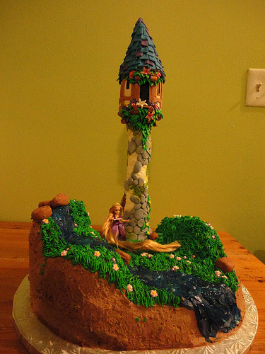Rapunzel cake by Playful Cake 