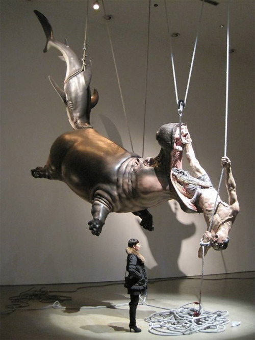 thethoughttank:

Really interesting sculpture from Chinese artist Chen Wenling
