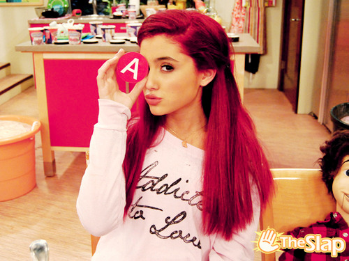 ariana grande victorious. TAGS: ariana grande victorious