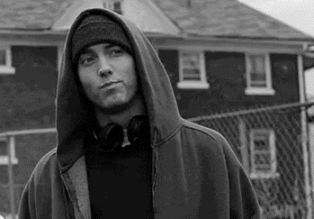 Se você tem um problema comigo, fale para mim, não para os outros. - Eminem.