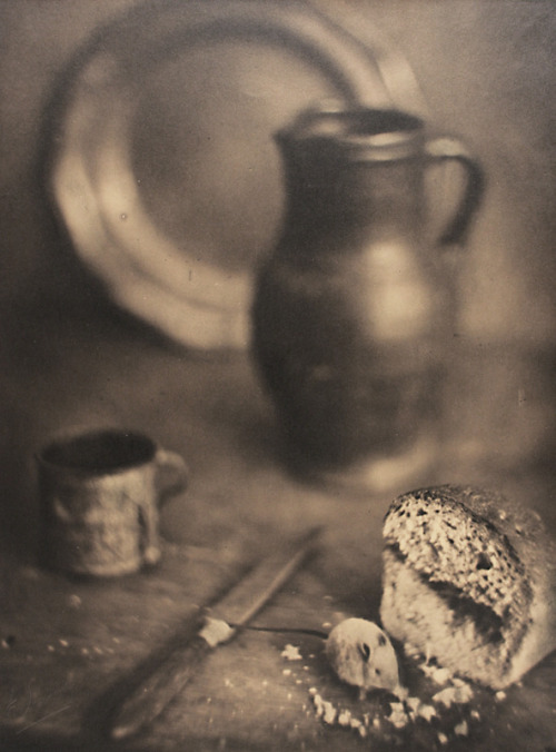 wonderfulambiguity:

Gaston Lemaire, Still Life with Bread, Knife, Mug, Plate and Pitcher, 1930’s
