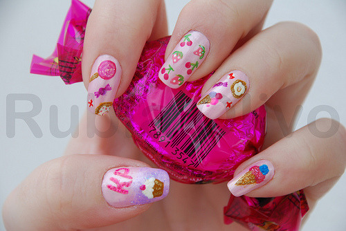 cute and easy designs for nails. Soo cute! ^^. (via holynails)