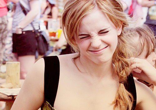 17sicles:

Ignore, não ligue, não responda, se te criticam é porque você é alguém.
Emma Watson
