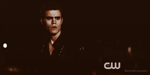 
Top 4 - “The Night Of The Comet”
Stefan: Let her go.Damon: Shhh. Really? Ok.
