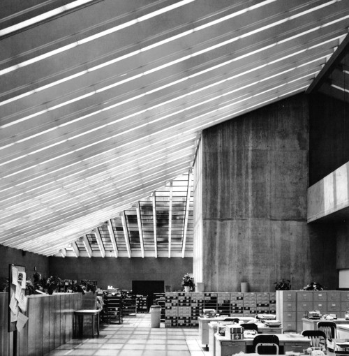 Computer Building, Aetna Life and Casualty, Hartford, Connecticut, 1966 - Kevin Roche John Dinkeloo Associates