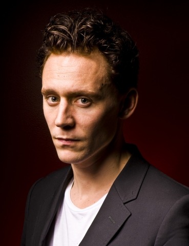 Tom Hiddleston photoshoot Posted 9 months ago 18 notes