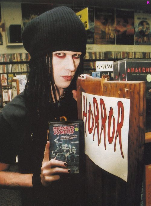 Wednesday 13 from Murderdolls Submitted by 