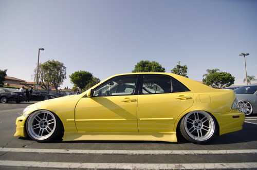 dumped is300 on enkei rpf1's i just hate the yellow they came in though 