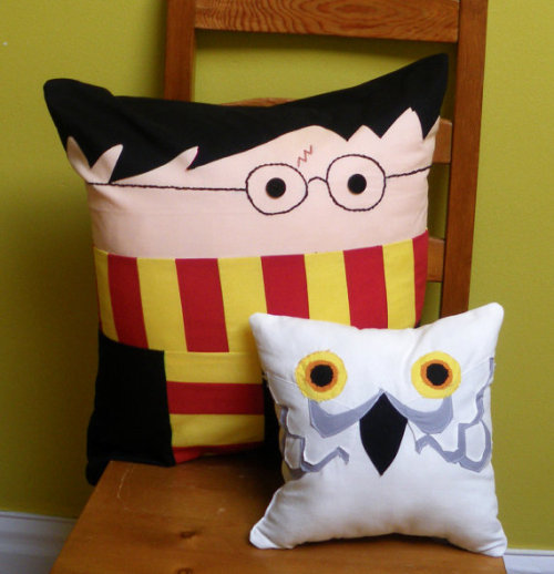 (via Boy Wizard and owl pillows by wdkimmy on Etsy)