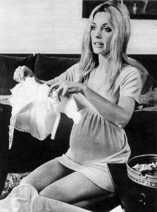 Pregnant Sharon in London Posted 5 months ago 2 notes Tagged SHARON TATE 
