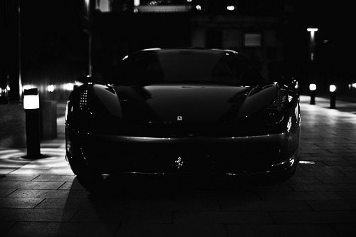 Black Ferrari 458 Italia at night Source clnvogue 