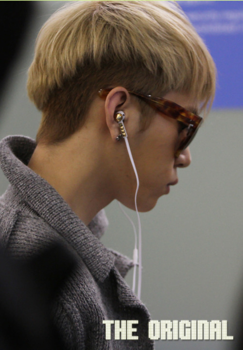 Credits; The Original
※ PLEASE TAKE OUT WITH PROPER CREDITS. PLEASE DO NOT EDIT/ALTER IMAGES; LEAVE LOGO INTACT.

BEAST @ Incheon Airport, Leaving for Sydney, Australia (111110): Jun Hyung ^^
