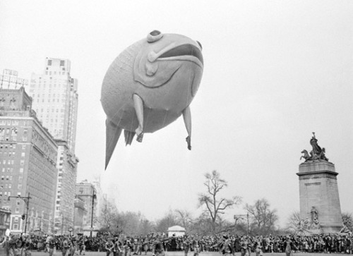 Date unknown
Thanksgiving Day parade in New York City.
(via retrogasm)