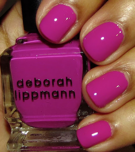#&lt;3
fingernailsaregood:

Deborah Lippmann Between the Sheets.