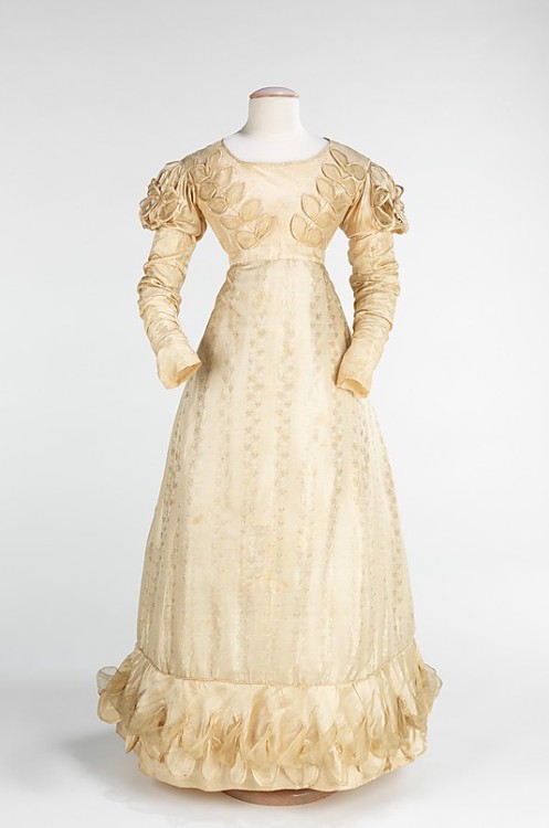 oldrags Wedding dress 1824 US the Met Museum