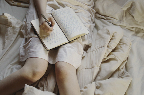 “Chamam de tolos aqueles que escrevem cartas de amor, mas tolo é quem nunca escreveu uma” - Fernando Pessoa