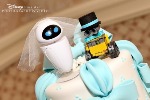 It 39s the best time to show your geekyness with wedding cake toppers that