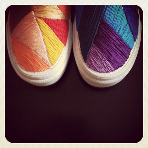 honestly-wtf:

“A sneak peek of the @VANS_66 I designed & hand embroidered for #vanscustomculture!”
