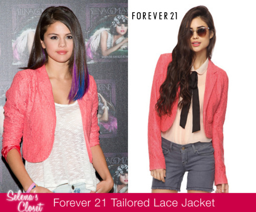 Selena made an impression at her Mexico City press conference today with a stylish Forever 21 Coral Lace Blazer. It is on sale for $24.80. Buy it HERE.
She&#8217;s also wearing a Forever 21 Beaded Trapeze Tank which you can purchase for $17.80&#160;HERE.