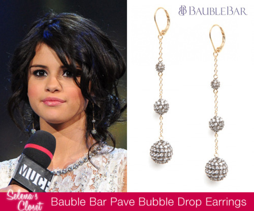 Selena dazzled while hosting the 2011 MMVA&#8217;s in these silver BaubleBar Drop Earrings. They&#8217;re currently on sale for $70.00 and can be purchased HERE.
To check out our post on her outfit shown in this picture, click here.